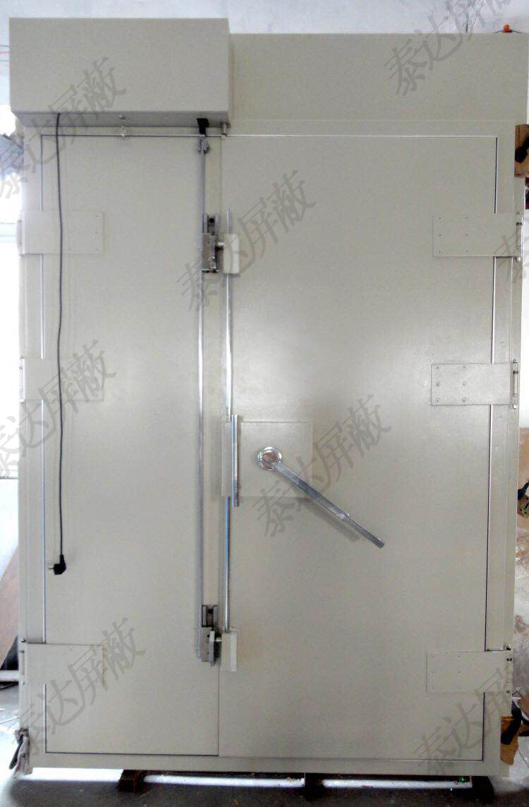 電動(dòng)雙開(kāi)屏蔽門